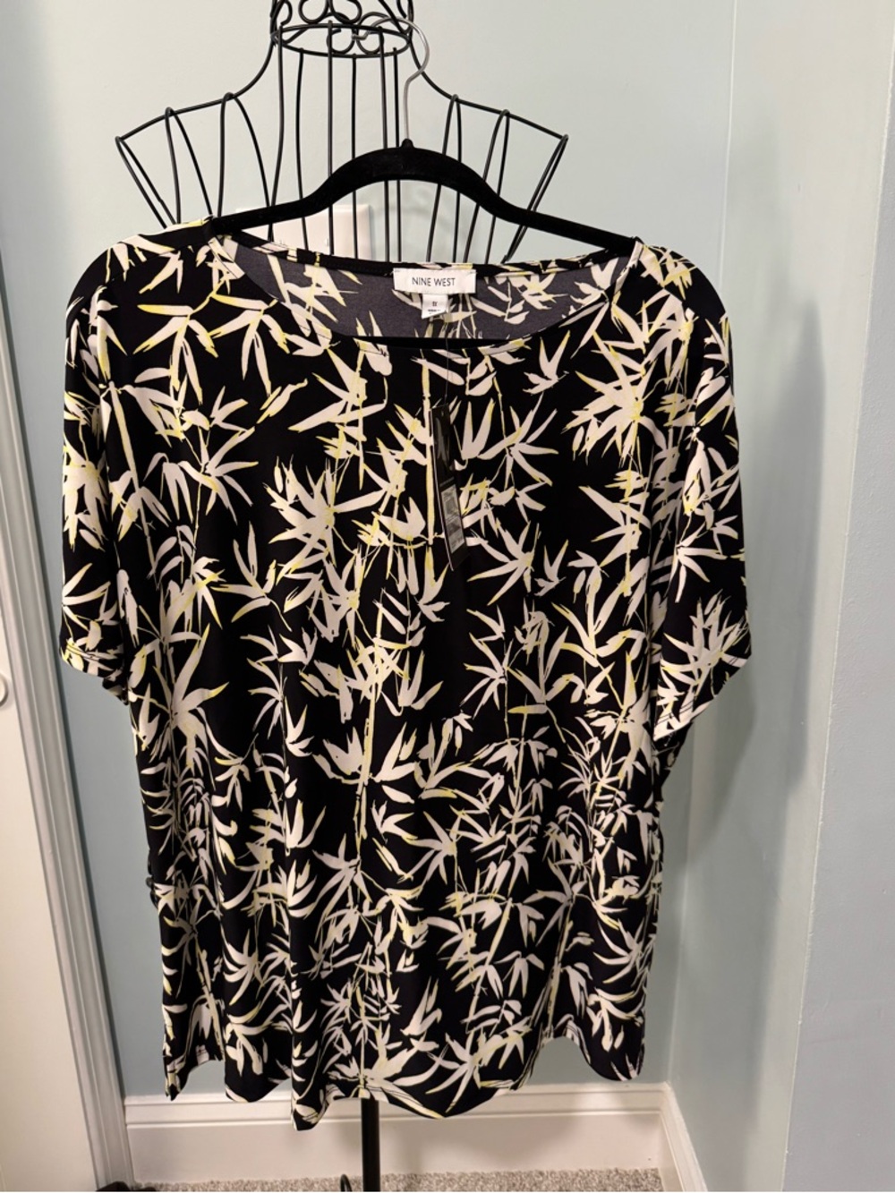 New Nine West 1X Black White Citron multi-knit women’s short sleeve dressy top